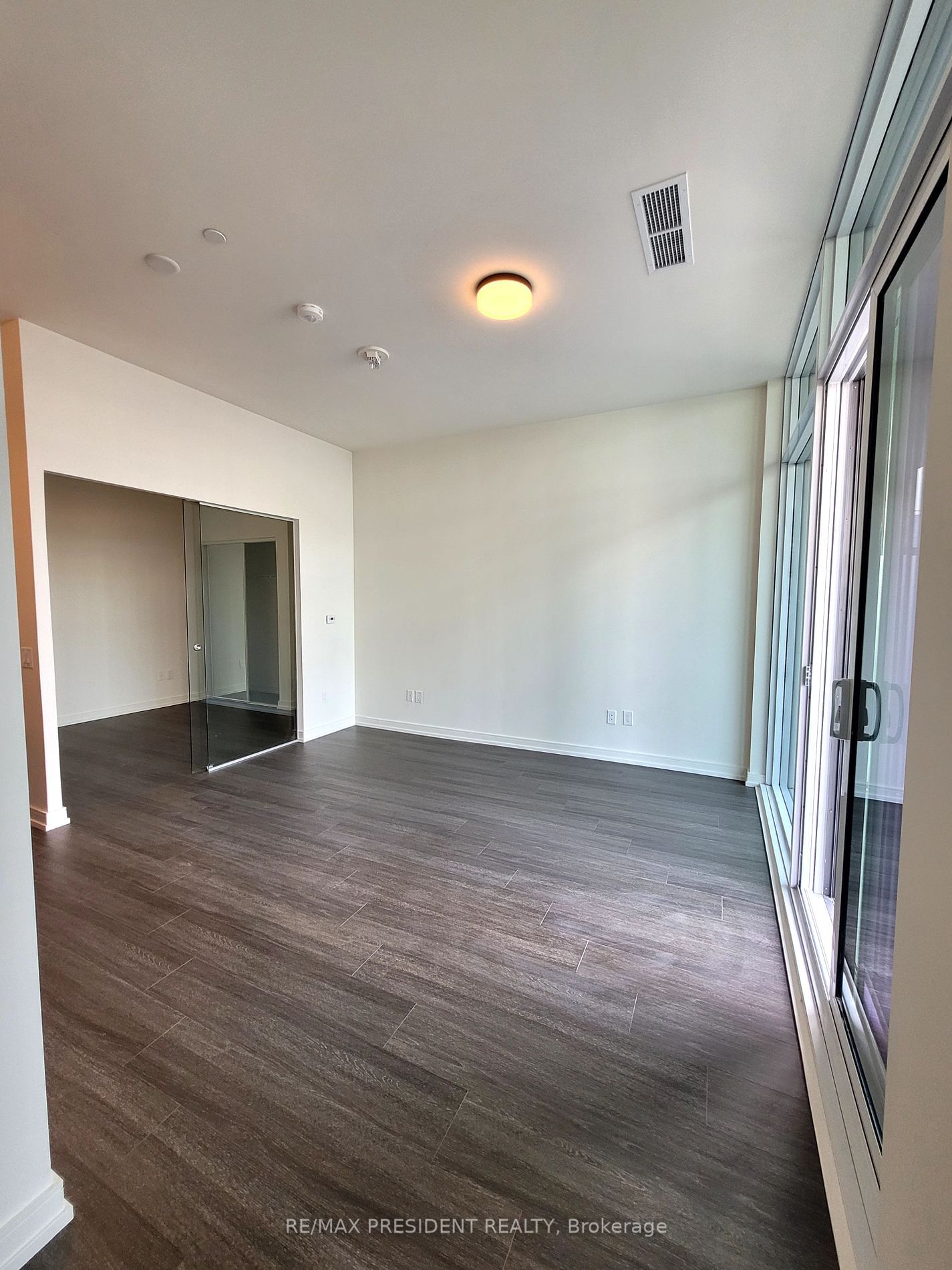 425 Front St E, unit 601 for rent