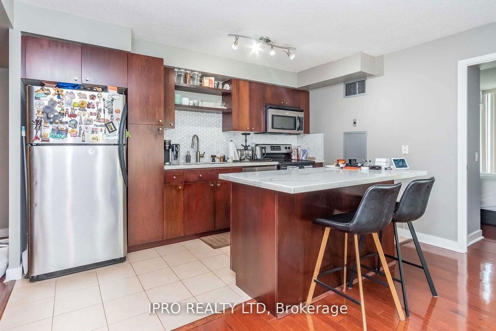 373 Front St W, unit 505 for rent