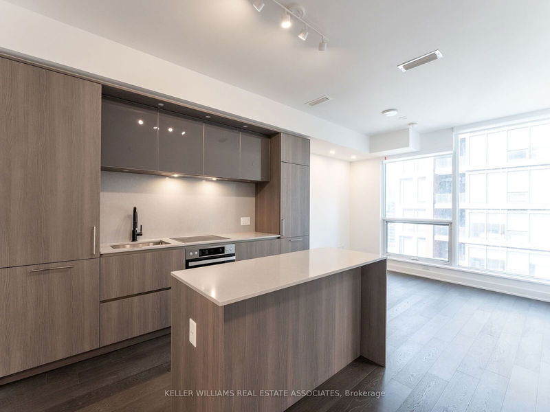 35 Mercer St, unit 2011 for rent