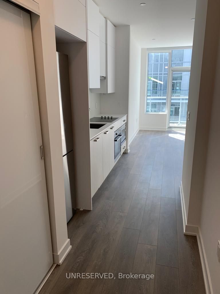 99 Broadway Ave, unit PH06 for rent