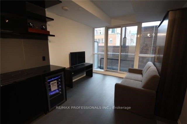 70 Temperance St, unit 1004 for rent