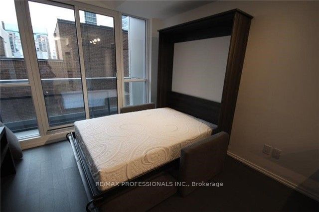 70 Temperance St, unit 1004 for rent