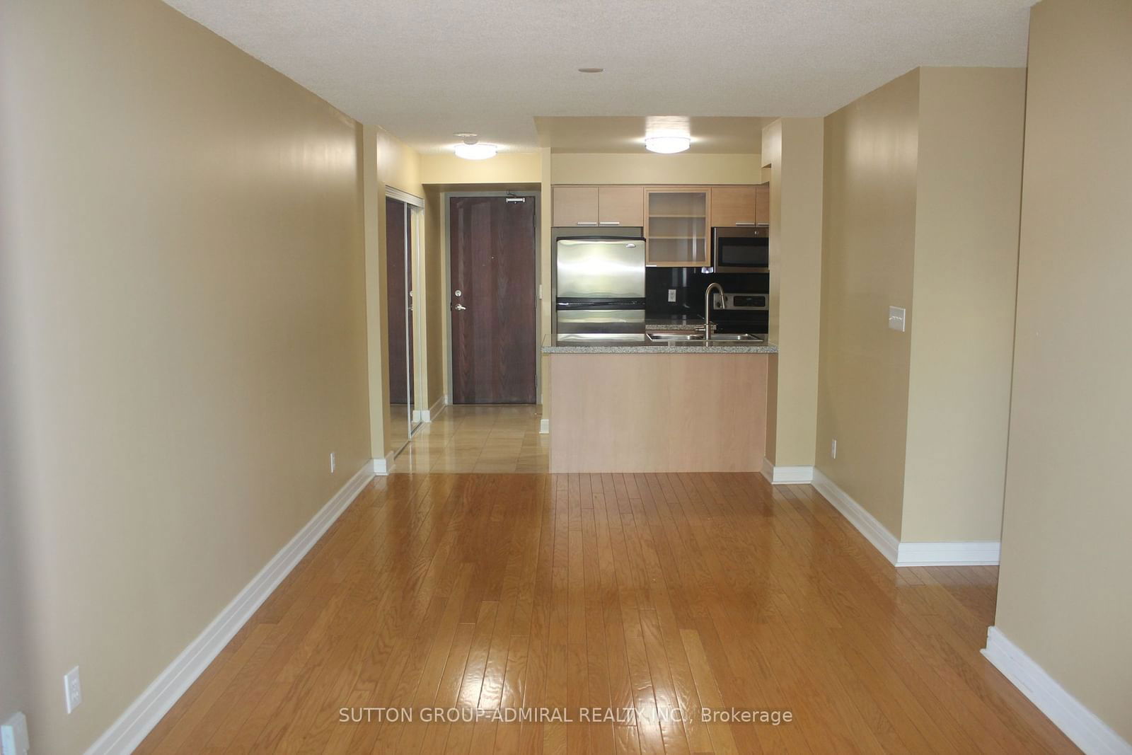 18 Harrison Garden Blvd, unit 402 for rent