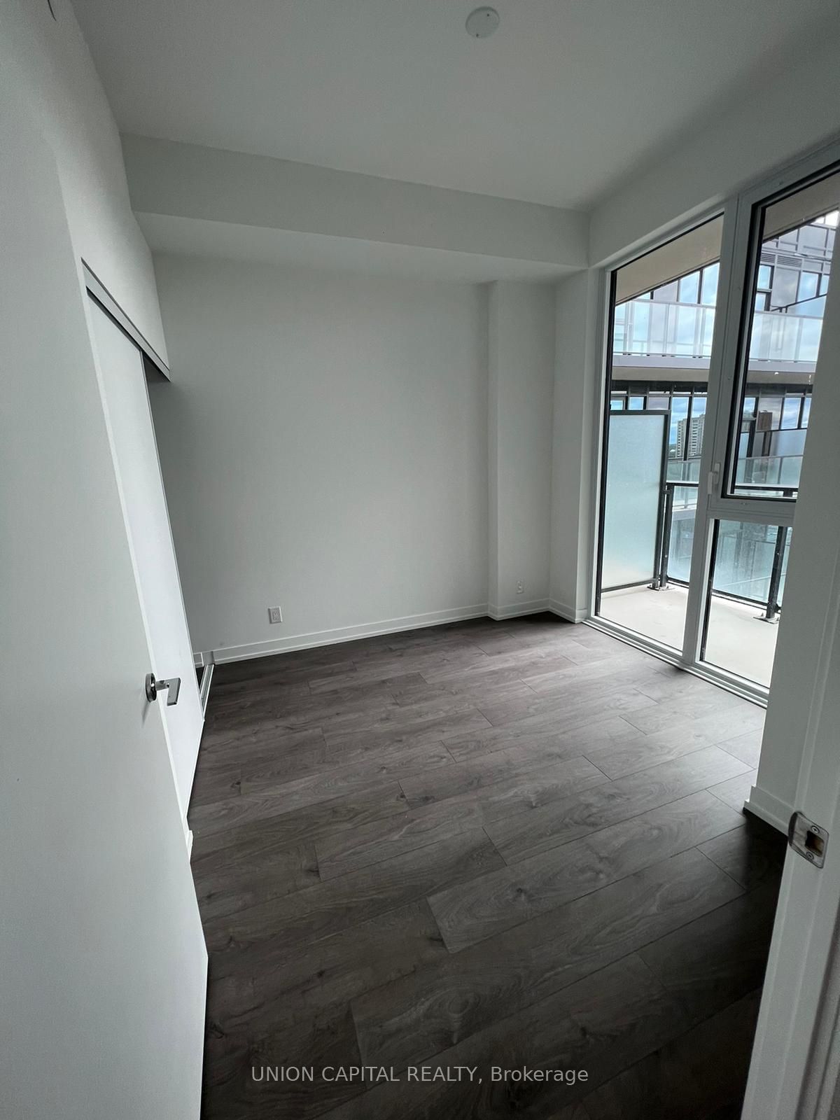 270 Dufferin St W, unit 1013 for rent