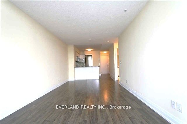 565 Wilson Ave, unit 617W for rent