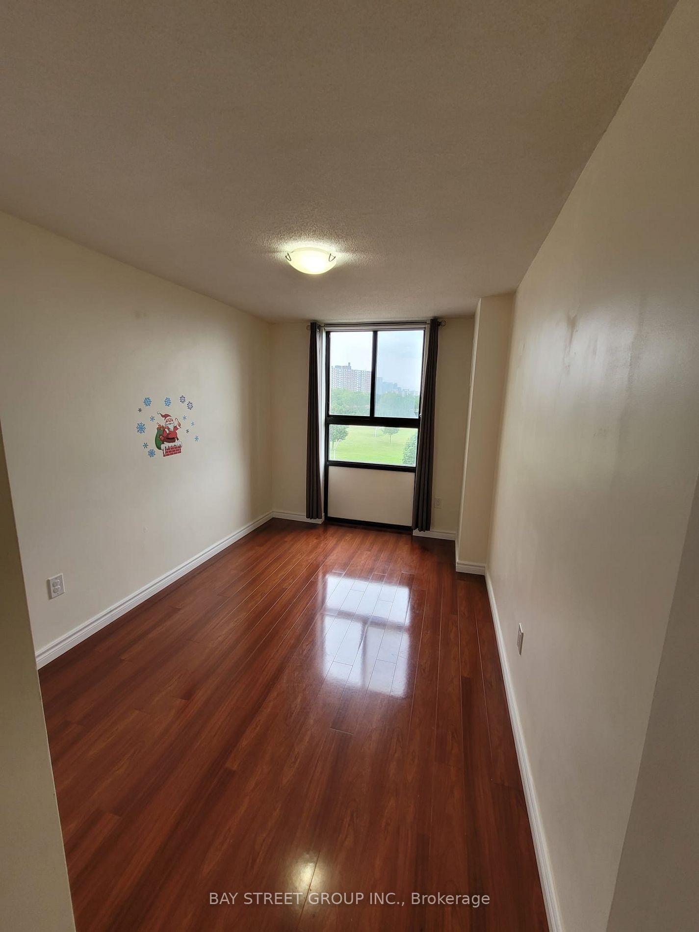 260 Seneca Hill Dr, unit 609 for rent