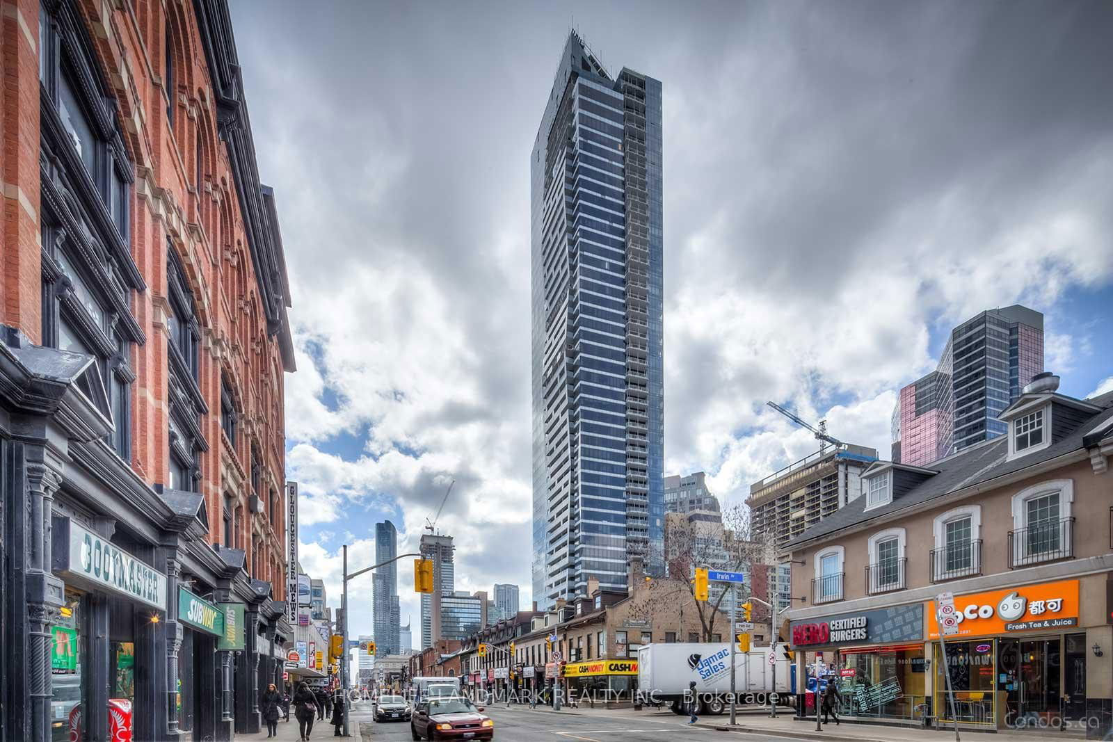 5 St Joseph St, unit 2704 for rent