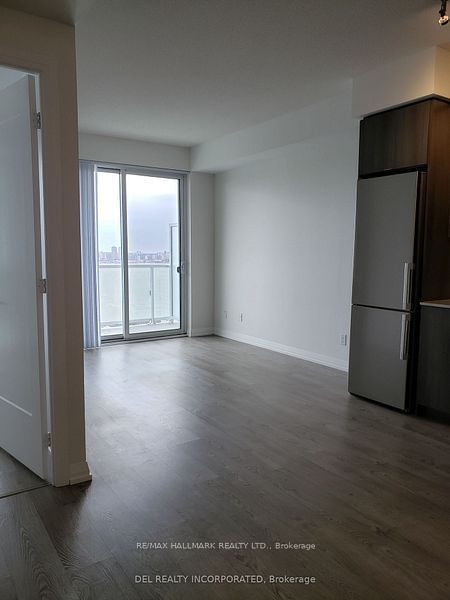 101 Erskine Ave, unit 3005 for rent