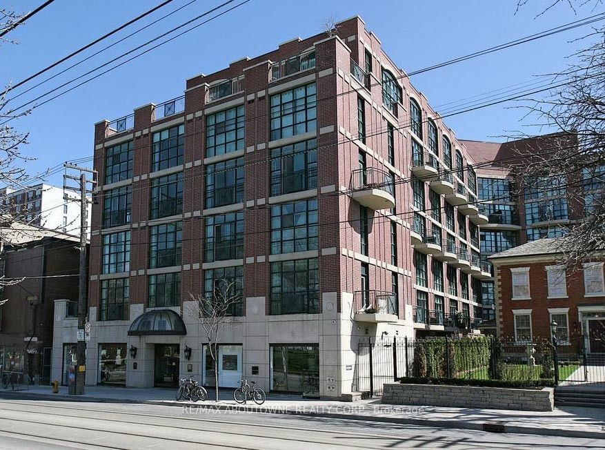 901 Queen St W, unit 426 for rent