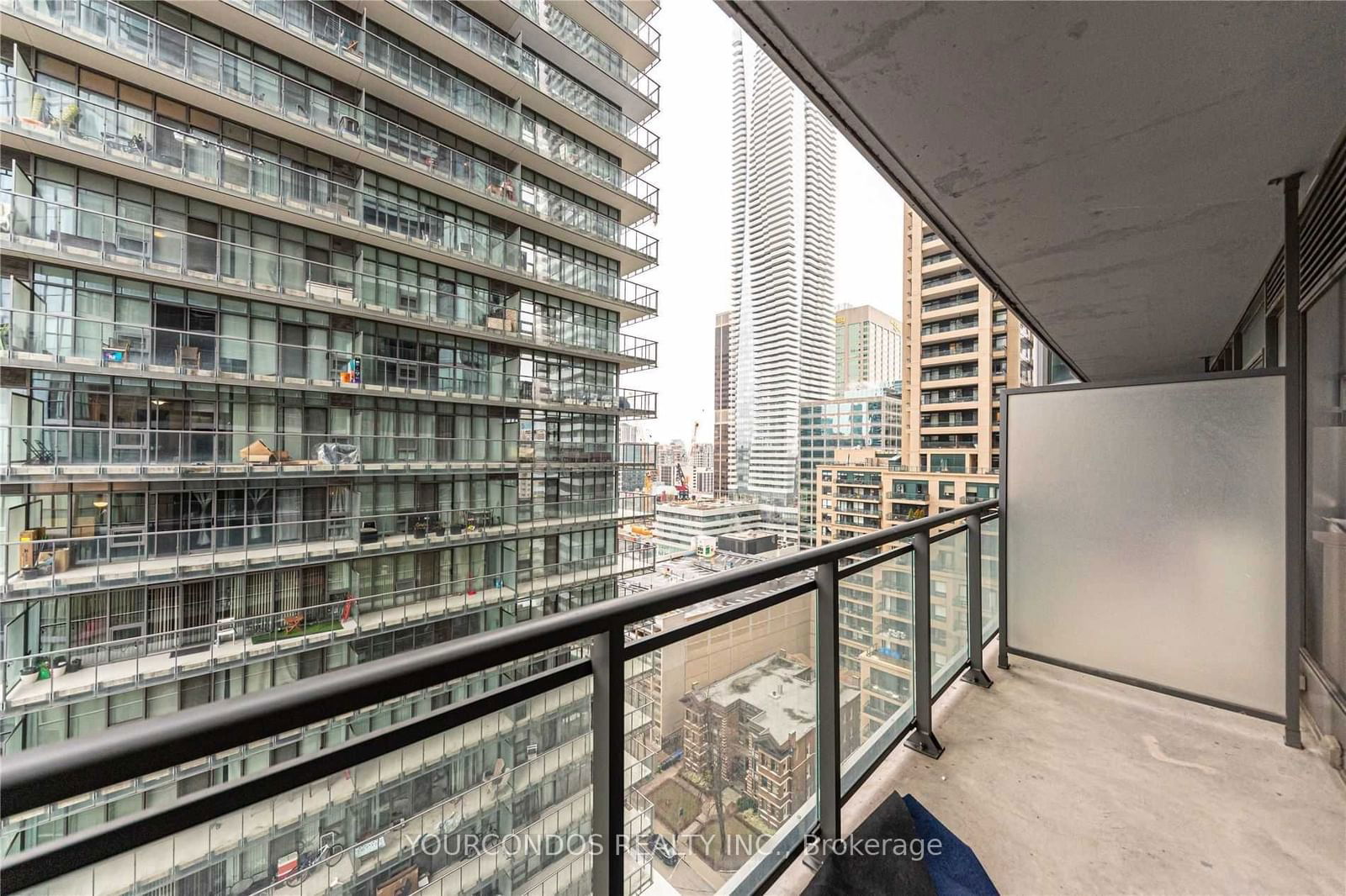 45 Charles St E, unit 2003 for rent