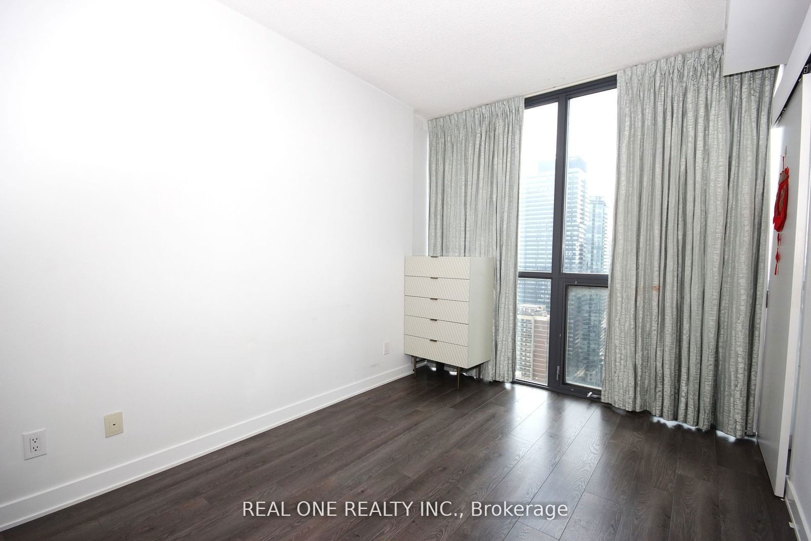 110 Charles St E, unit 3505 for rent