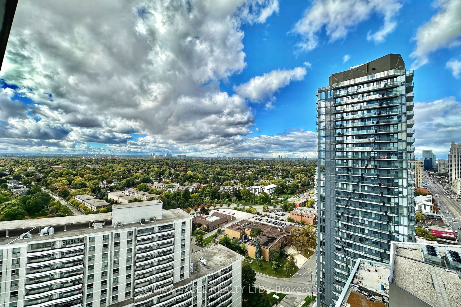 5180 Yonge St, unit 2104 for rent