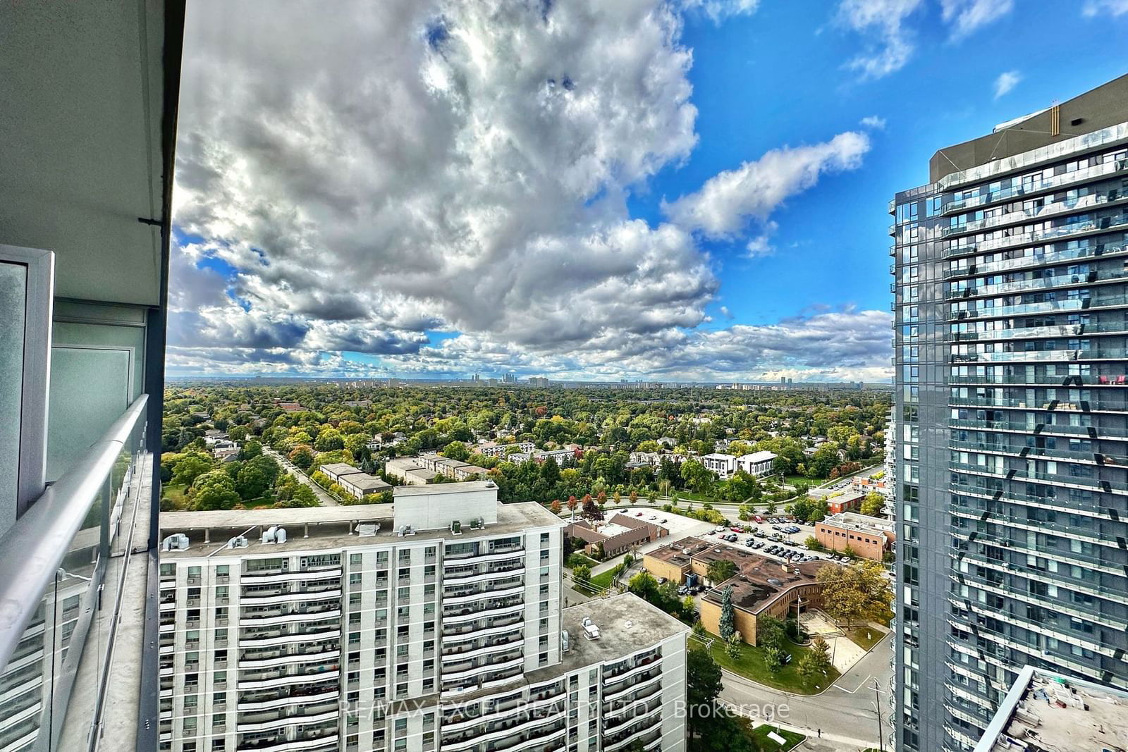 5180 Yonge St, unit 2104 for rent