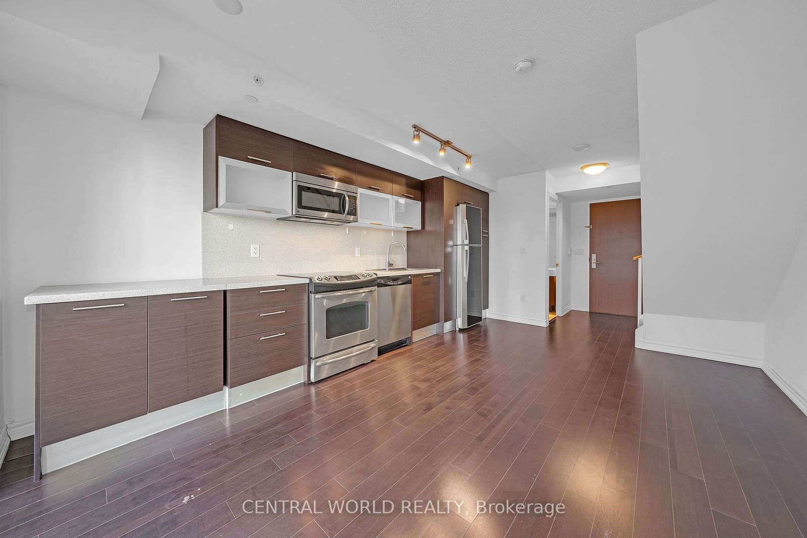 386 Yonge St, unit 1113 for sale