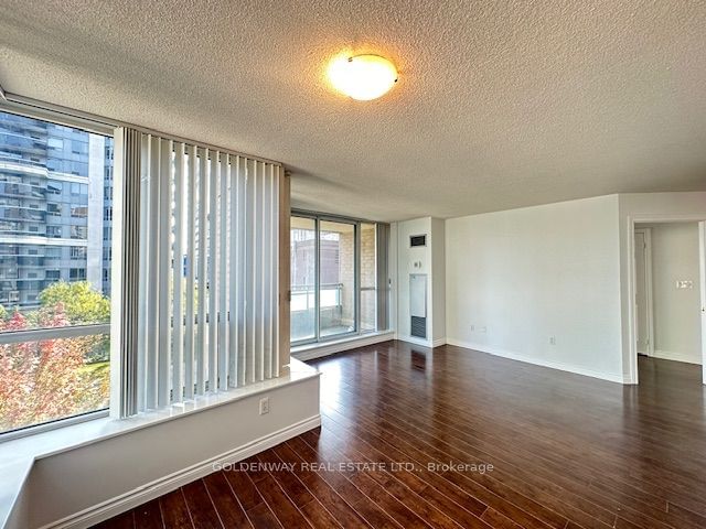 29 Pemberton Ave, unit 408 for rent