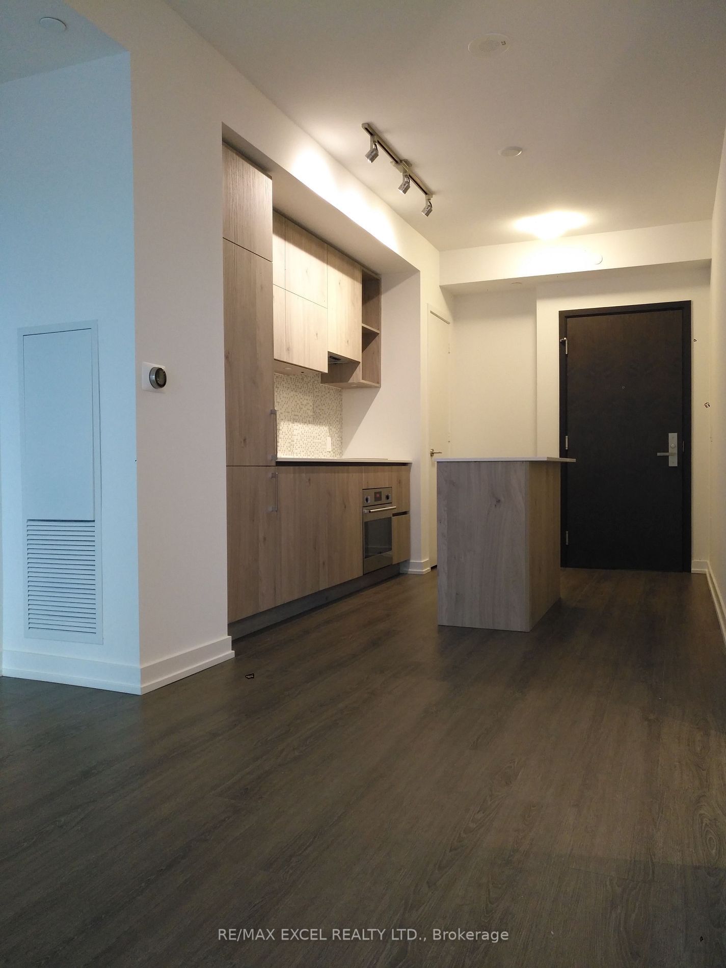 1 Yorkville Ave, unit 2806 for rent