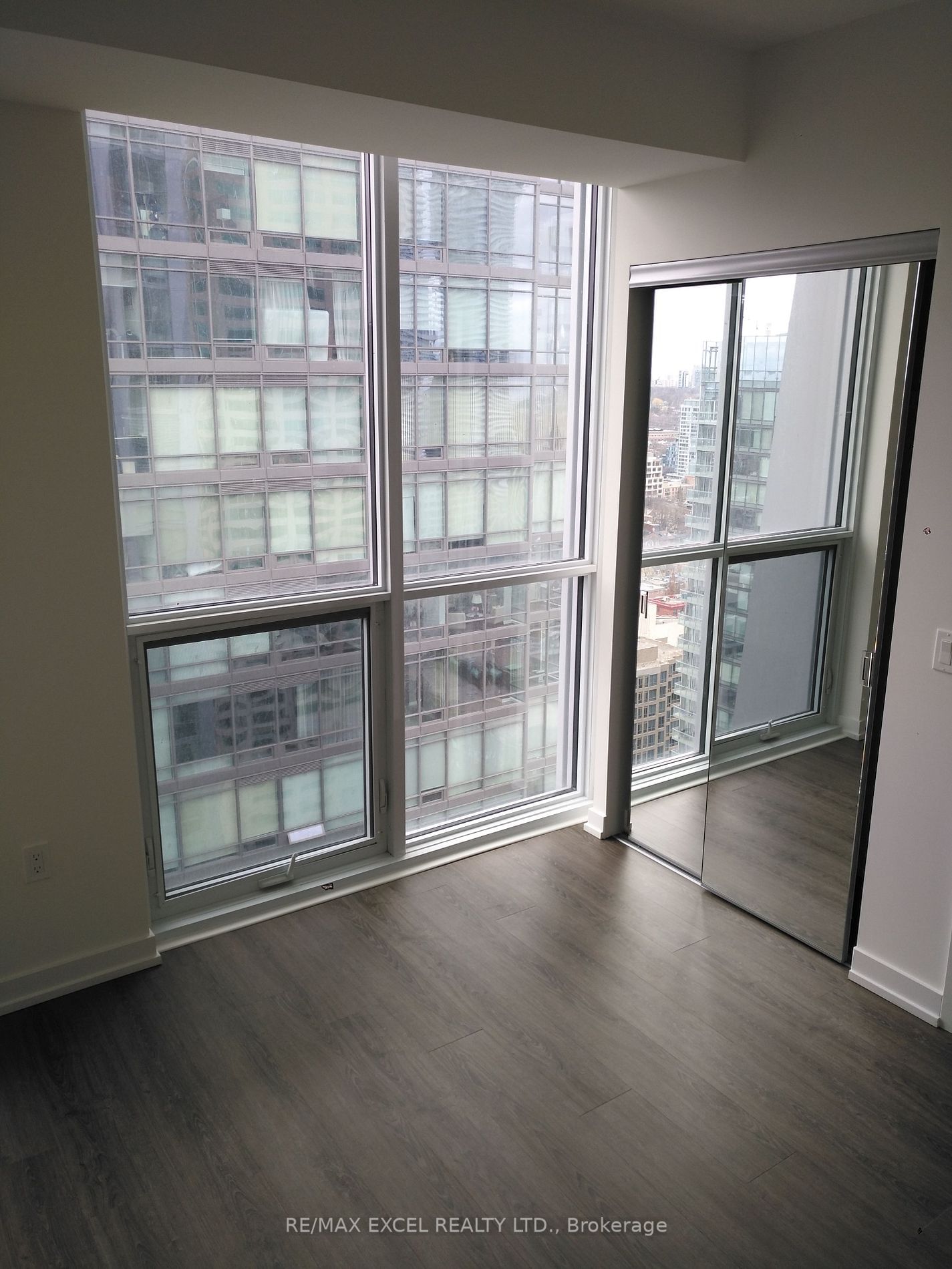 1 Yorkville Ave, unit 2806 for rent