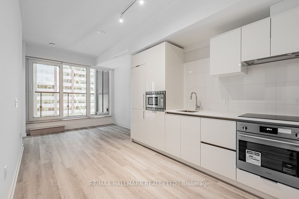 121 St Patrick St, unit 1420 for rent