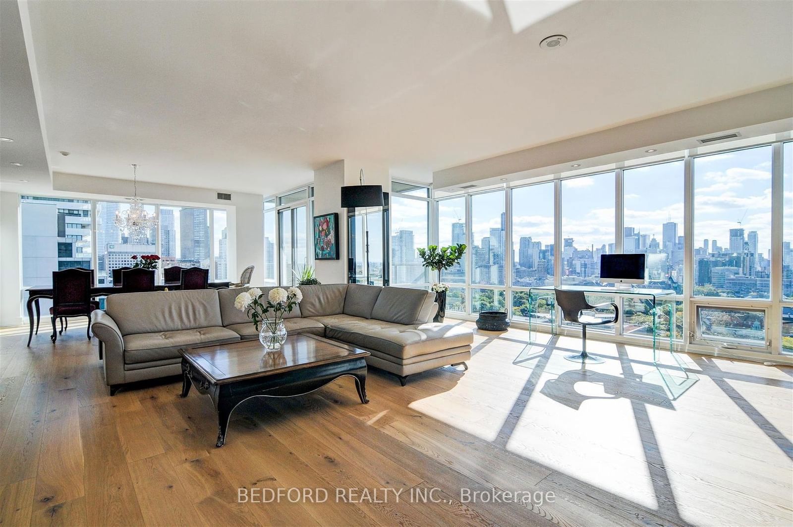 1 Bedford Rd, unit 2001 for sale