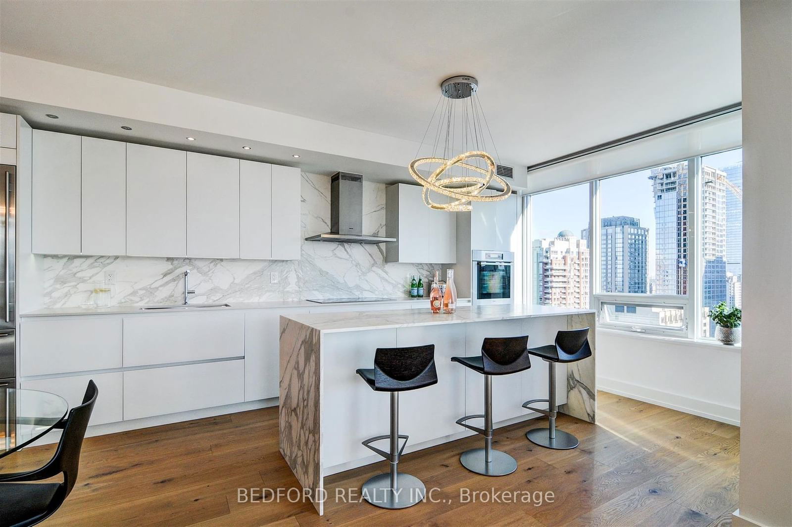 1 Bedford Rd, unit 2001 for sale