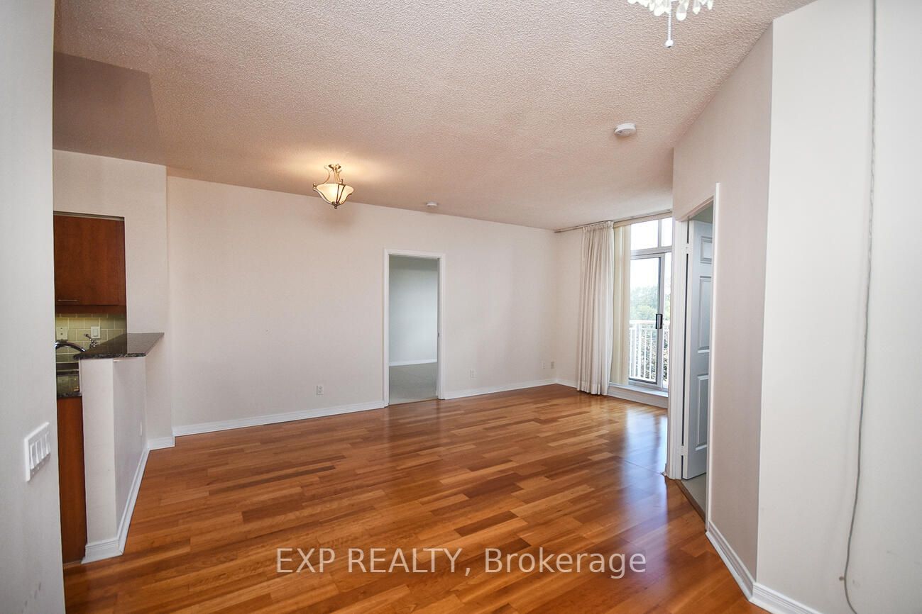 485 Rosewell Ave E, unit 510 for rent