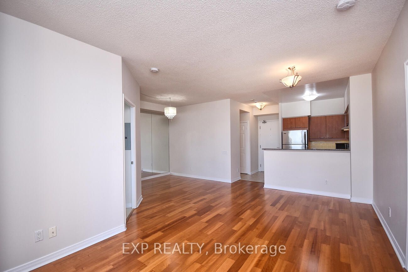 485 Rosewell Ave E, unit 510 for rent