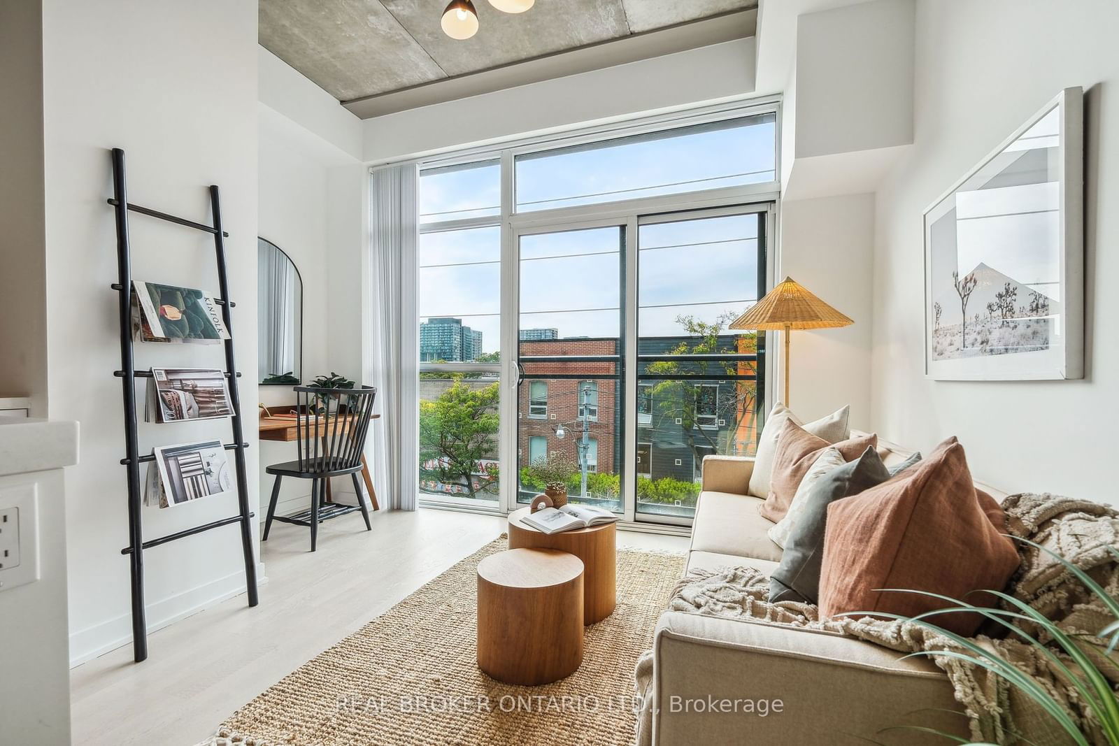 41 Ossington Ave, unit 303 for sale