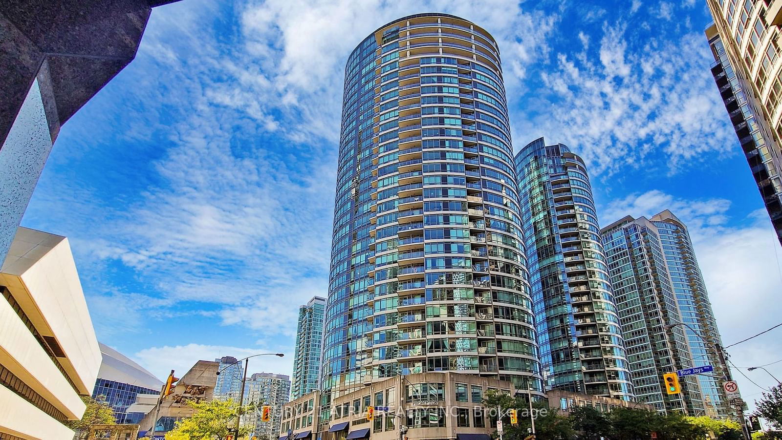 361 Front St W, unit 3702 for sale