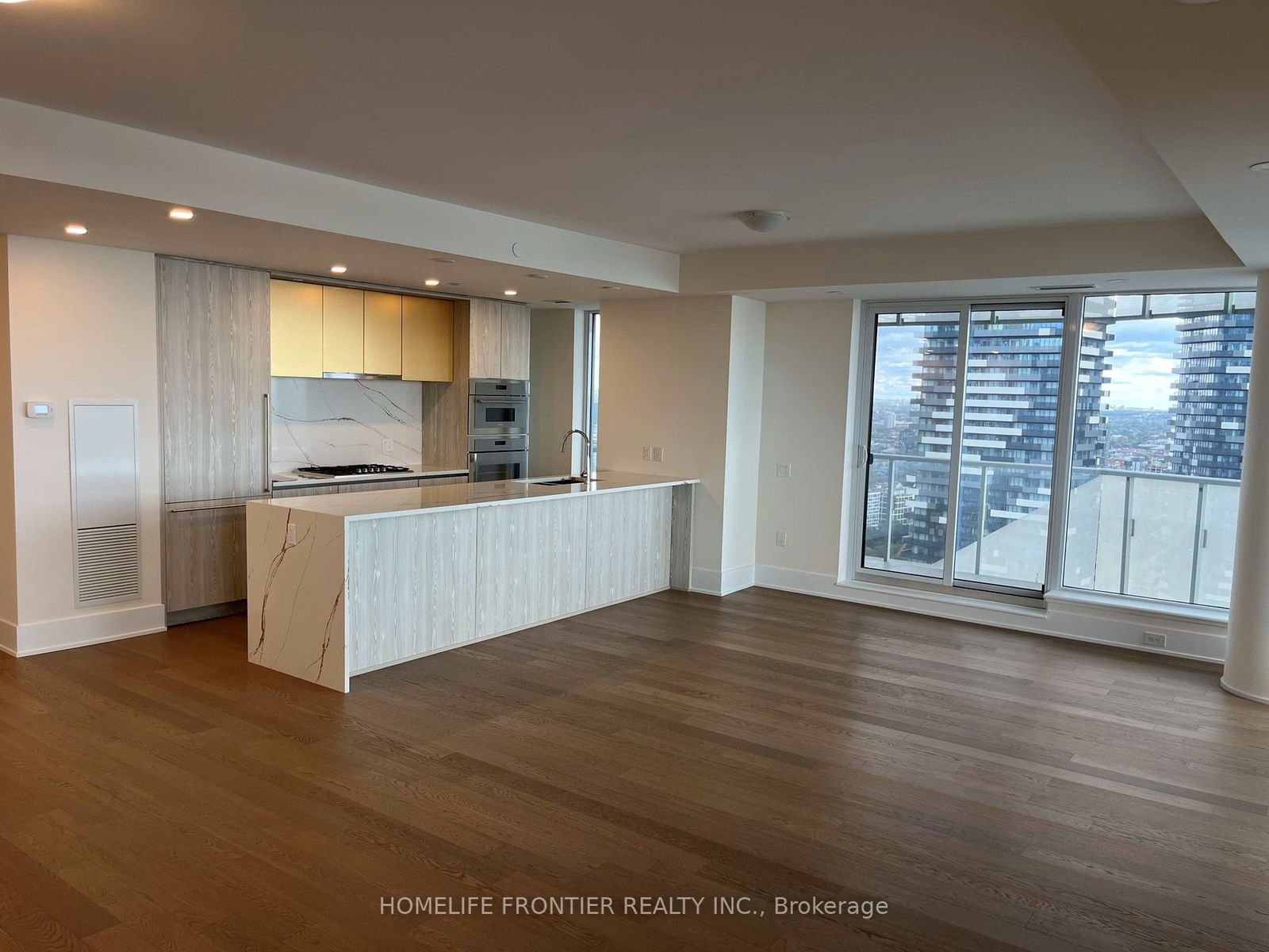 28 Freeland St, unit 3901 for sale