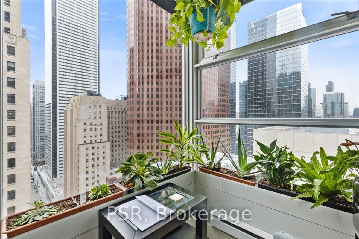 1 King St W, unit 2402 for sale