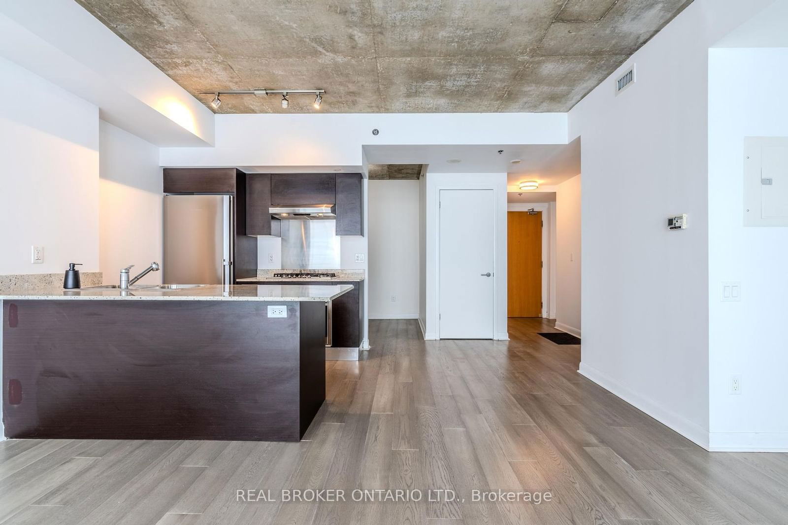 375 King St W, unit 2906 for sale