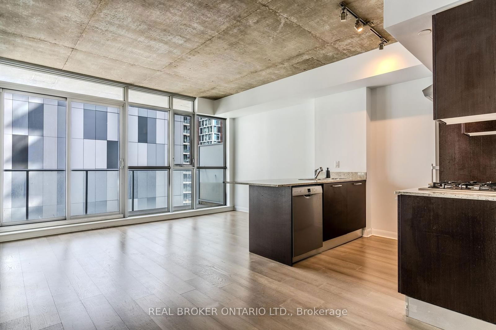 375 King St W, unit 2906 for sale