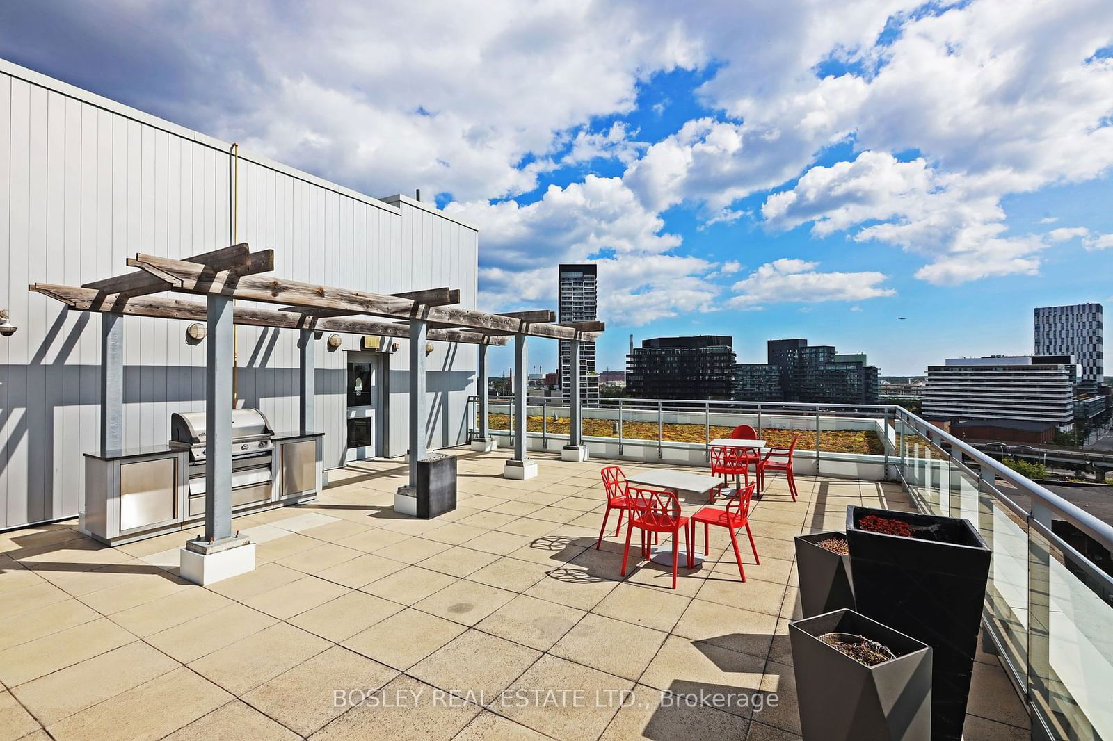 510 King St E, unit 328 for sale