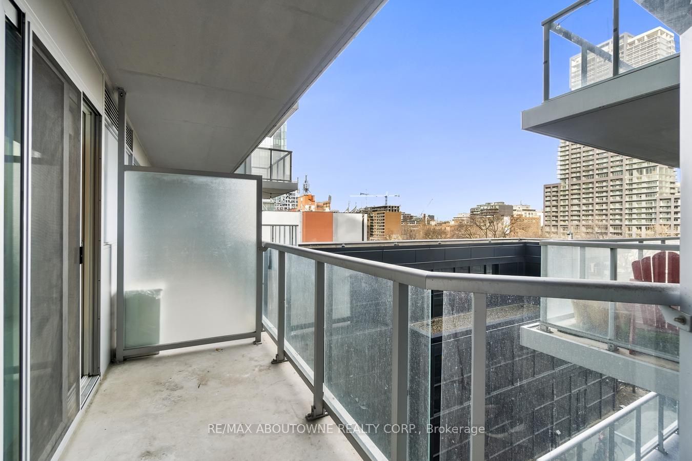 352 Front St W, unit 612 for rent