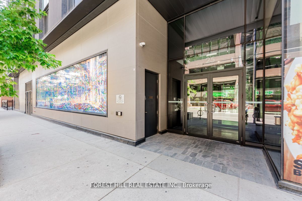 25 Richmond St E, unit 323 for sale