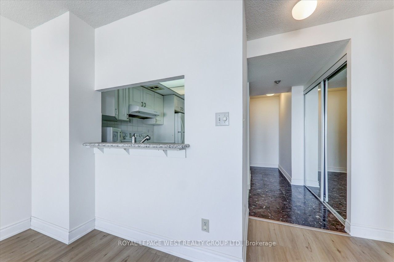 5765 Yonge St, unit PH505 for sale