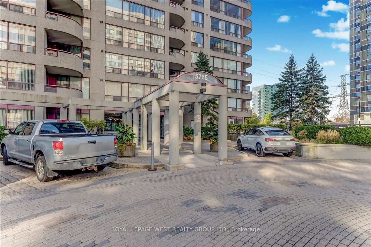 5765 Yonge St, unit PH505 for sale