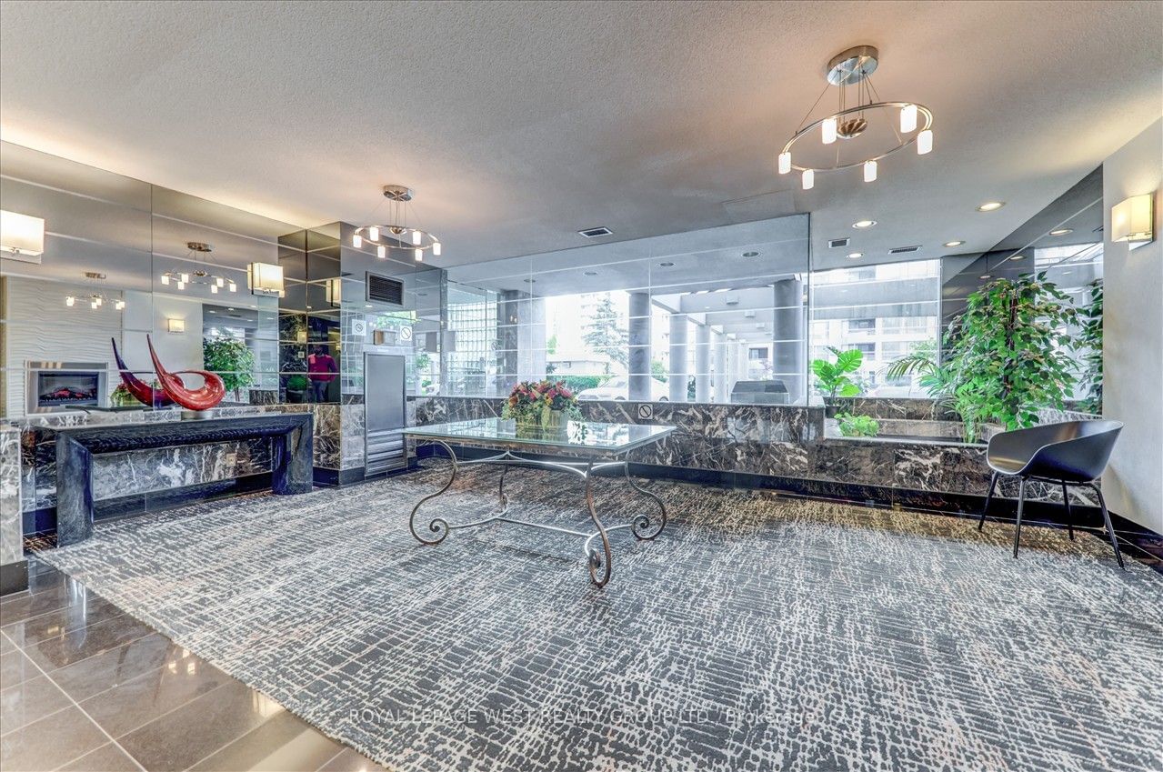 5765 Yonge St, unit PH505 for sale