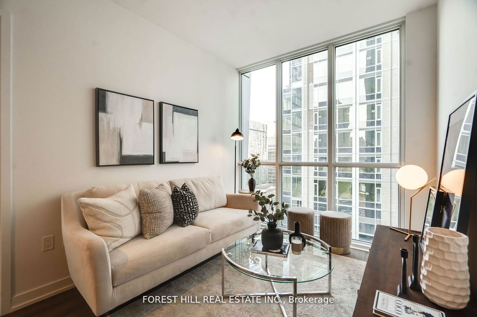 1 Yorkville Ave, unit 802 for rent