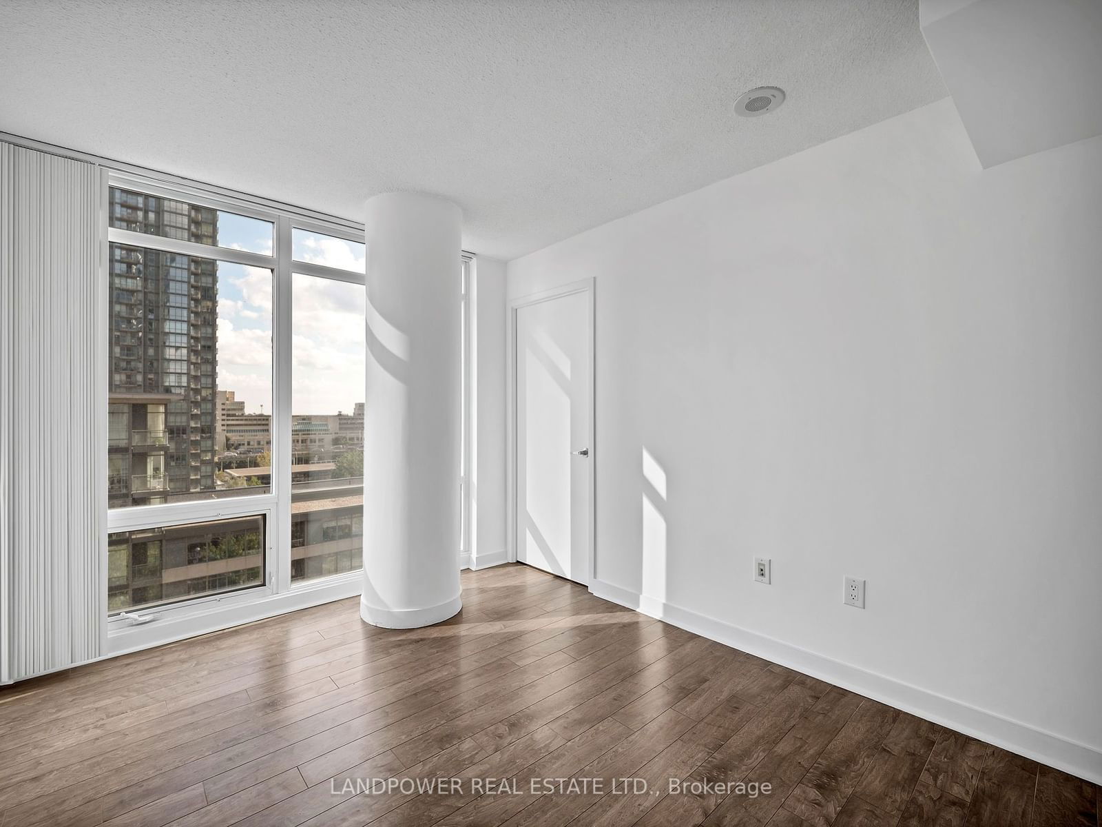 4K Spadina Ave, unit 720 for rent