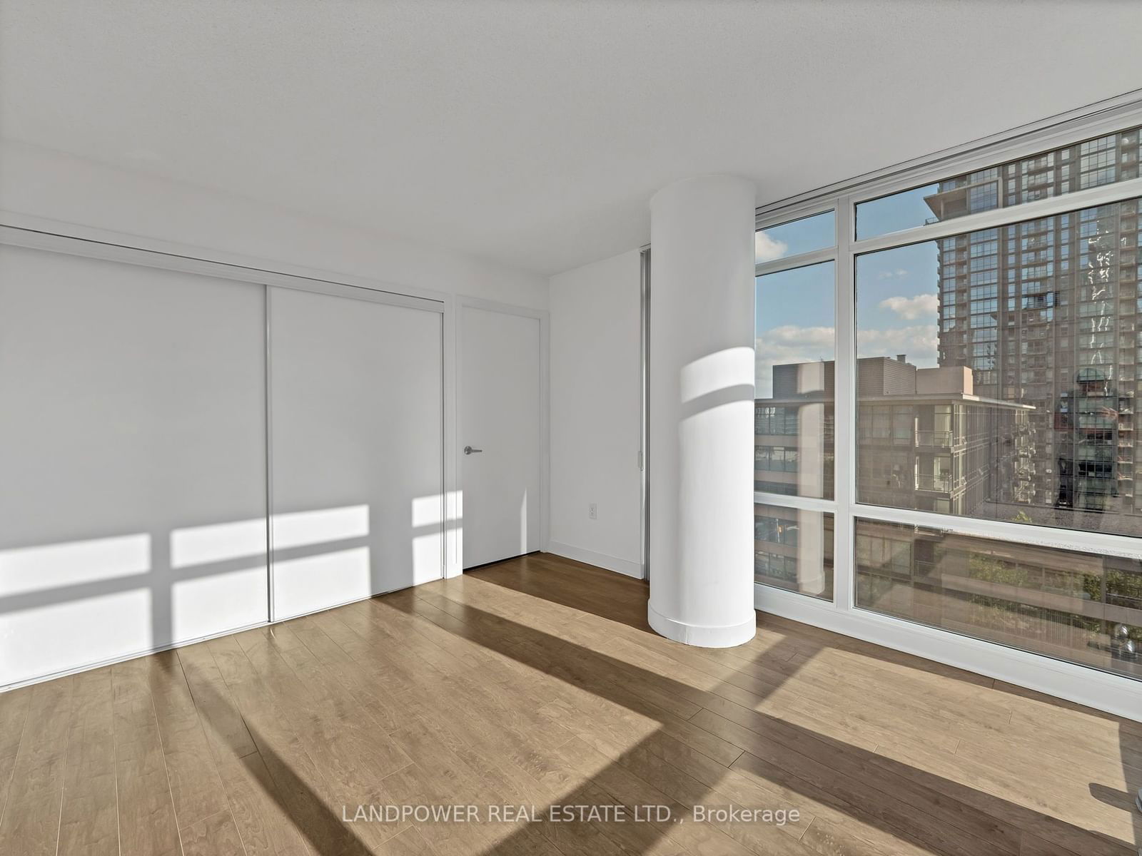 4 K Spadina Ave, unit 720 for rent