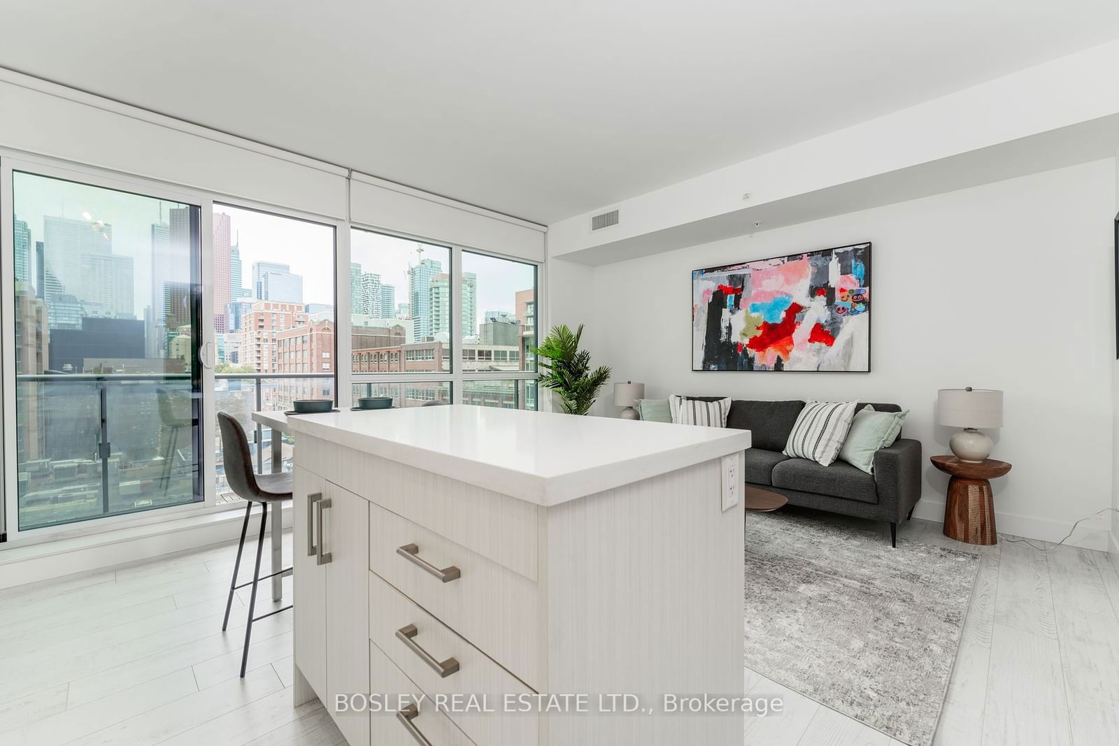 39 Sherbourne St, unit 706 for sale