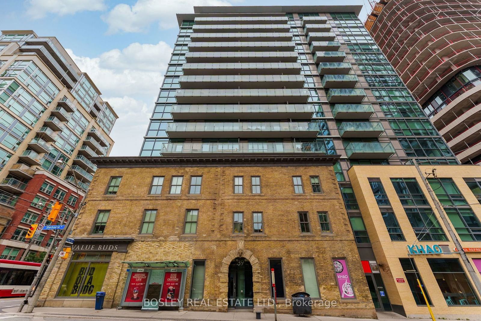 39 Sherbourne St, unit 706 for sale