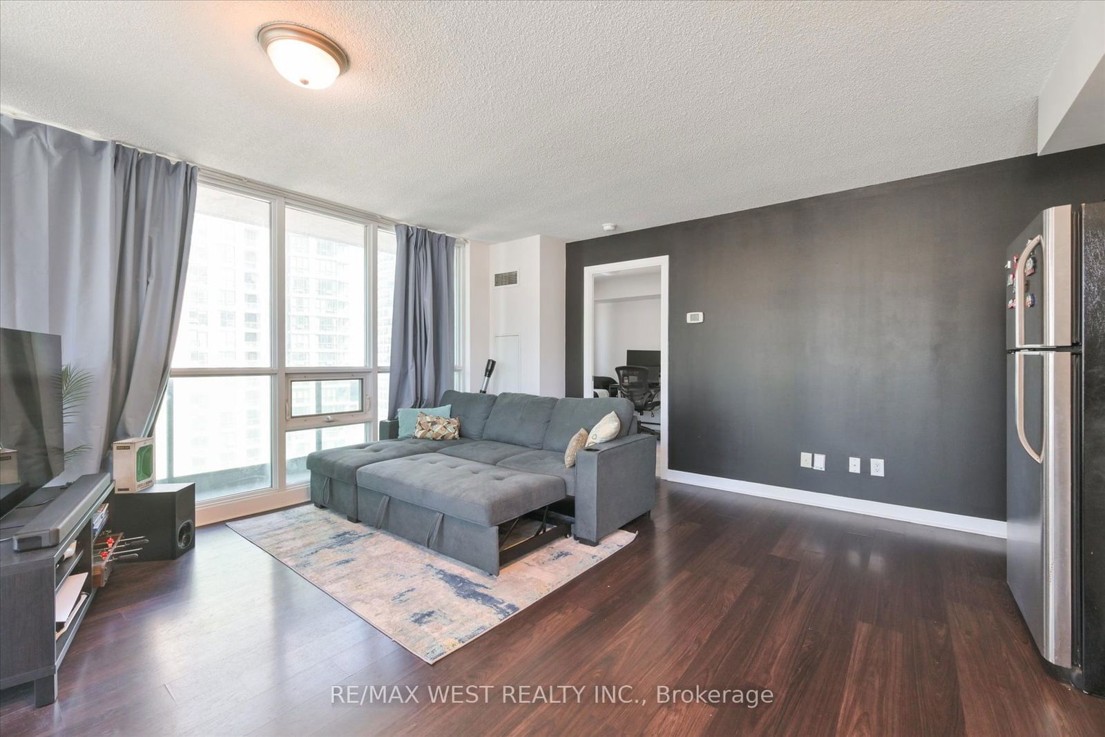 33 Bay St, unit 1504 for sale