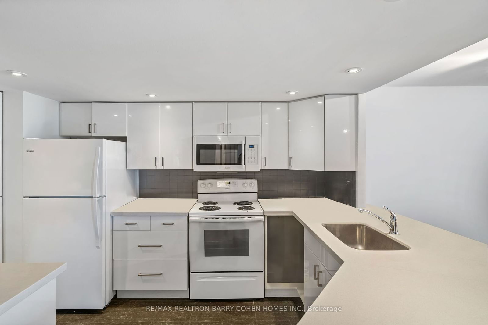 77 Maitland Pl, unit Ph2 for sale