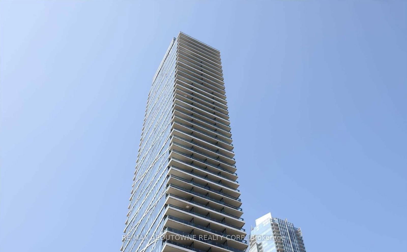 224 King St, unit 1802 for rent