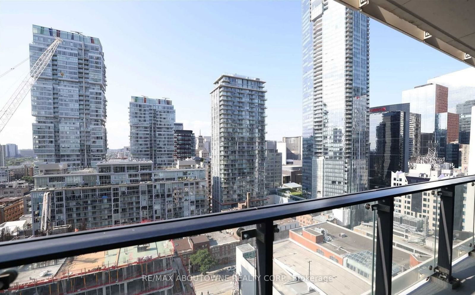 224 King St, unit 1802 for rent