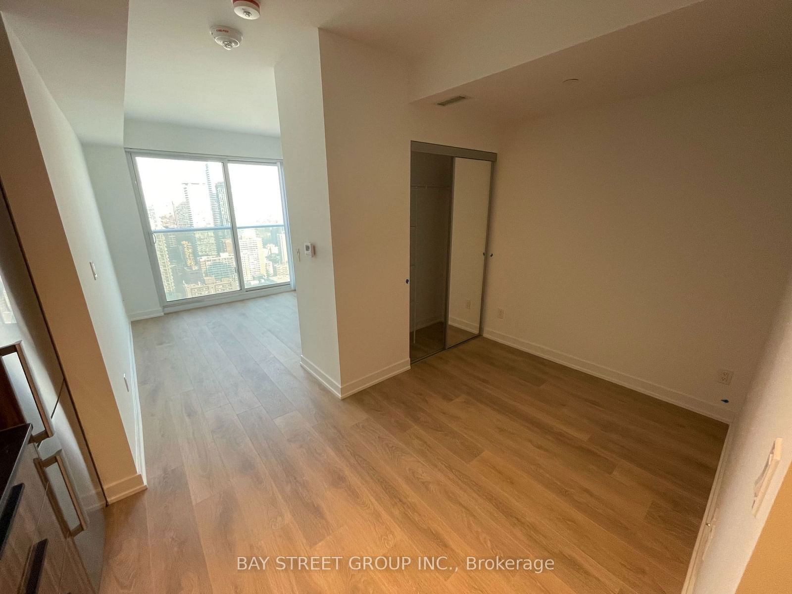 501 Yonge St, unit 4104 for rent