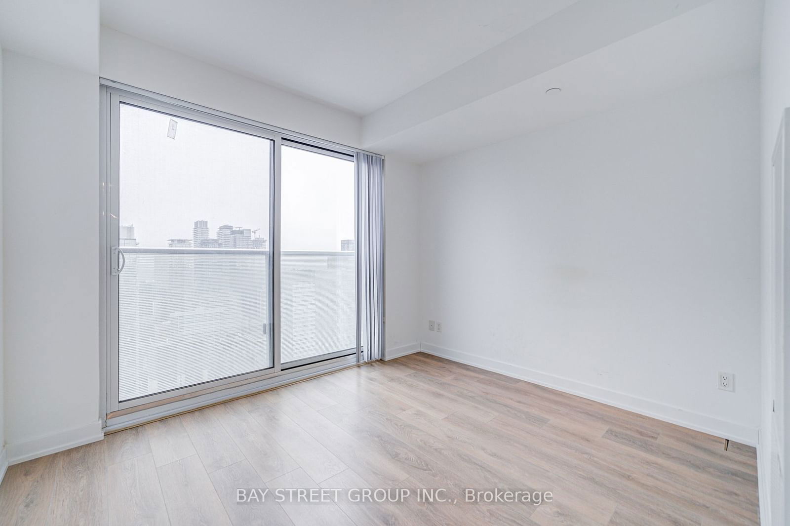 501 Yonge St, unit 4104 for rent