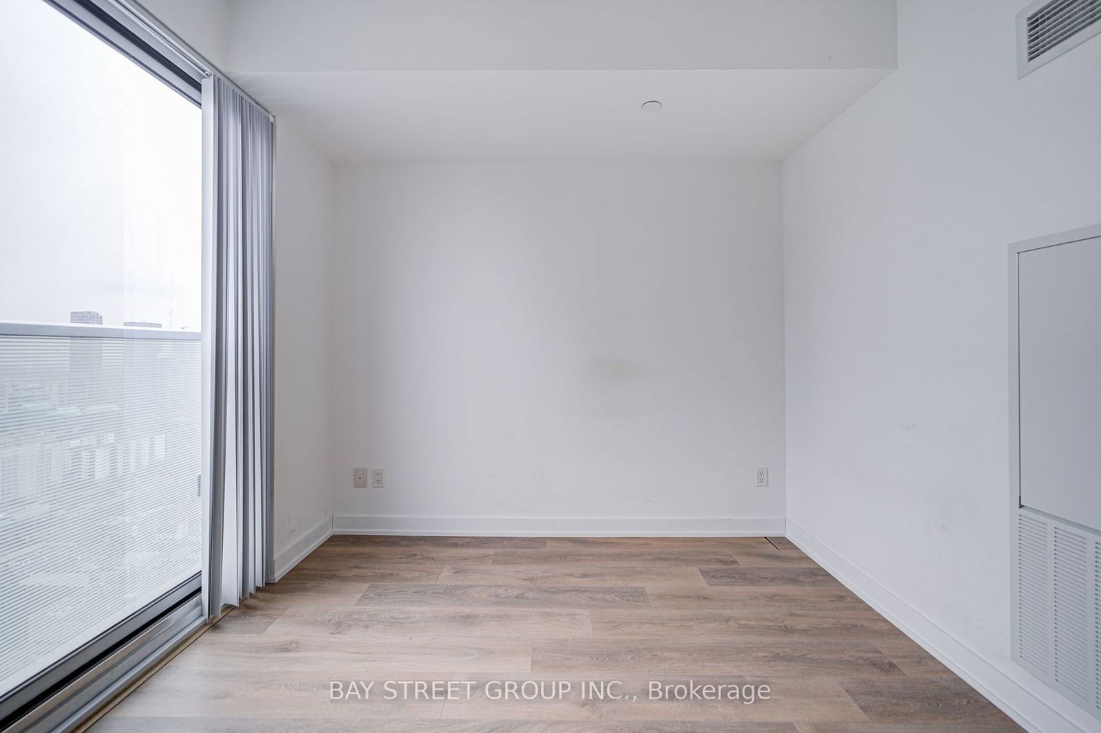 501 Yonge St, unit 4104 for rent